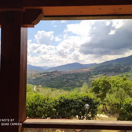 Guest house In Casa Castiglia A Woodhouse With Beautiful View Close Madonie Park *